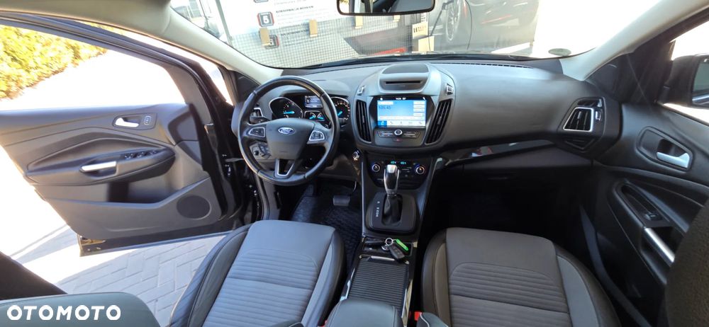 Ford Kuga 2.0 TDCi 4x4 Titanium - 34