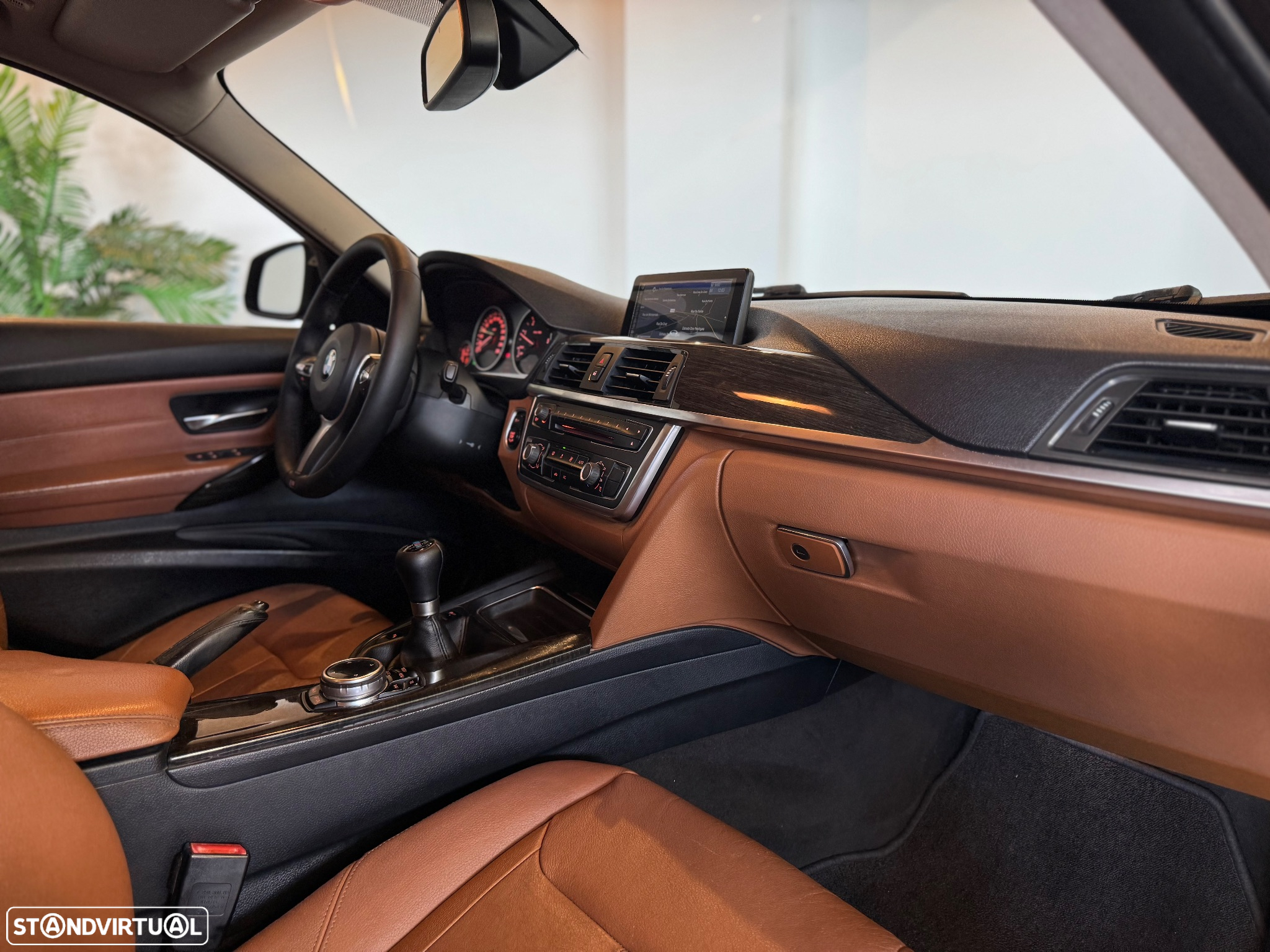BMW 320 d EfficientDynamics Line Luxury - 27