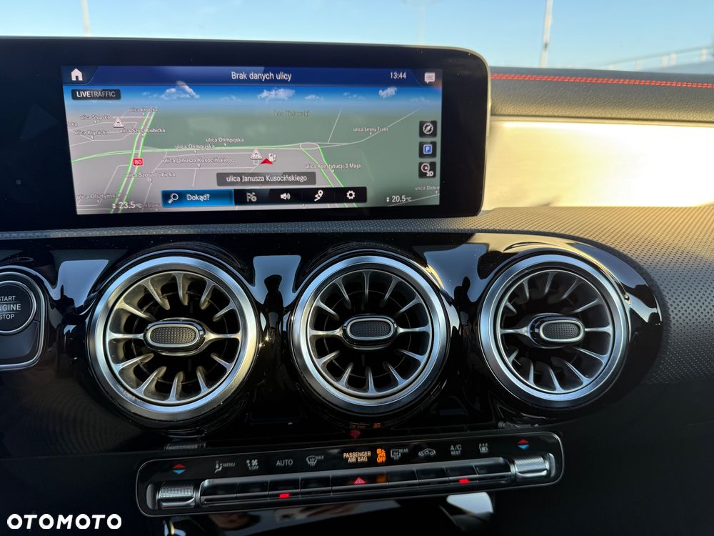 Mercedes-Benz CLA 250 e PHEV AMG Line 8G-DCT - 18