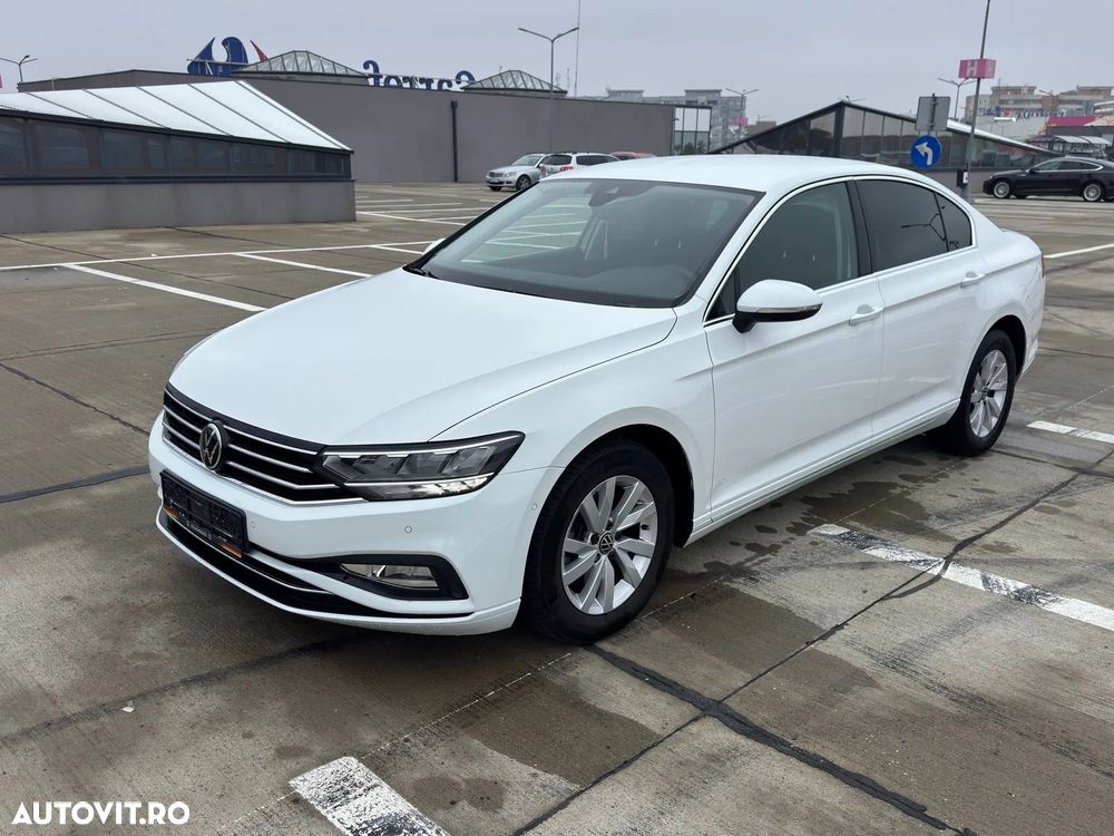 Volkswagen Passat - 33