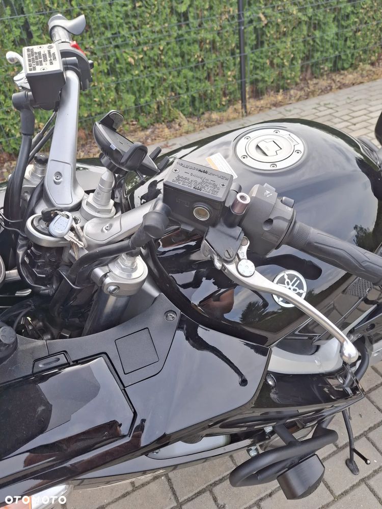 Yamaha FJR - 10