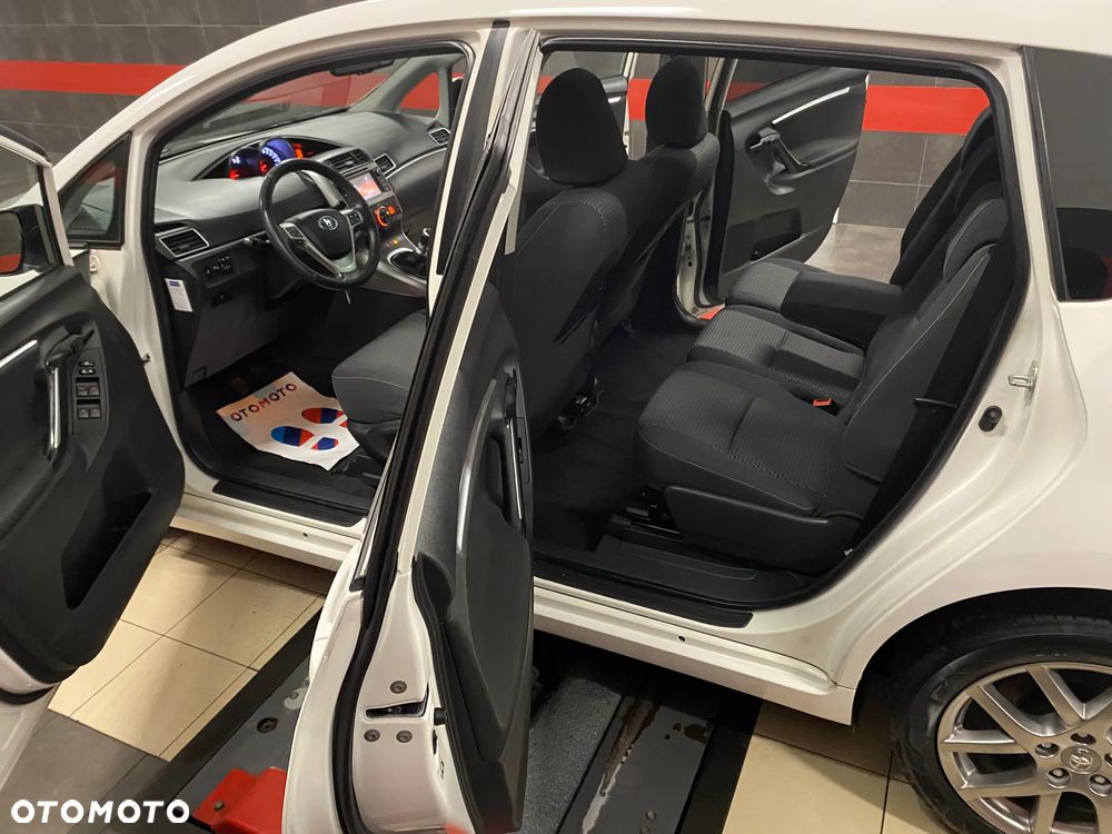 Toyota Verso 1.6 5-Sitzer - 17