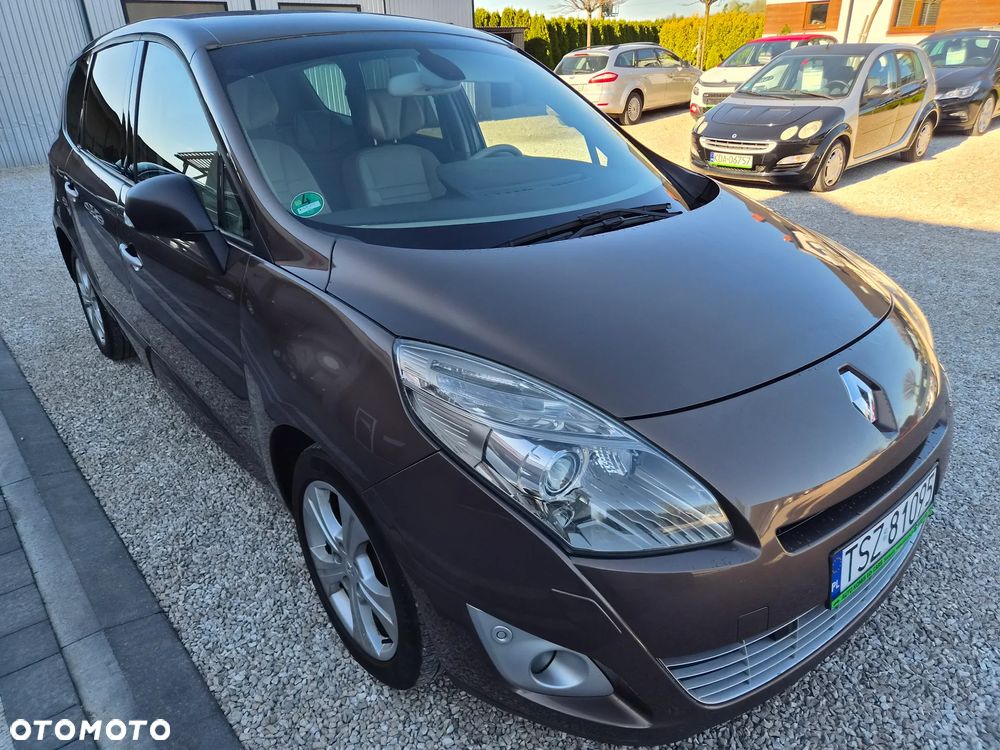 Renault Grand Scenic - 12