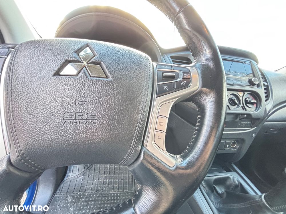 Mitsubishi L200 Double Cab 2.2 DI-D M/T Instyle - 9