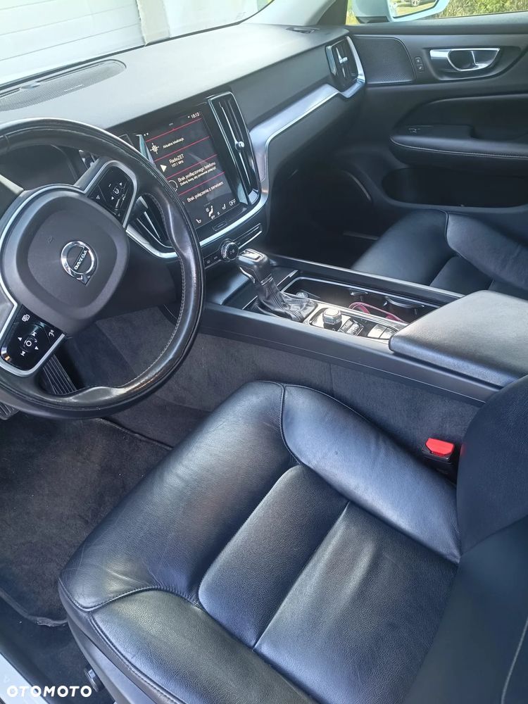 Volvo S60 T5 Momentum Pro - 13