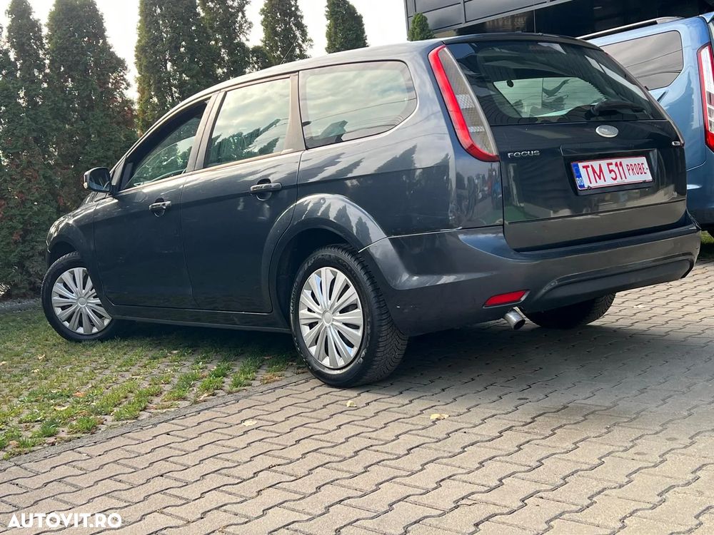 Ford Focus Turnier 1.6 TDCi ECOnetic 88g Start-Stopp-Sy Titanium - 3