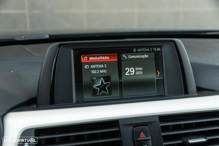 BMW 318 d Touring Auto - 38