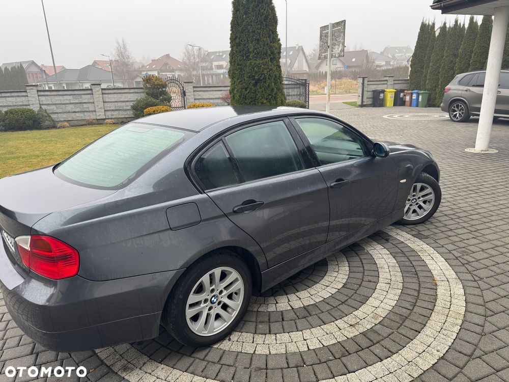 BMW Seria 3 318i - 9