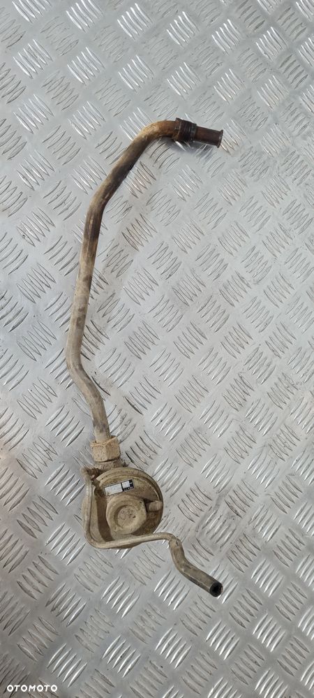 Nissan Terrano II 2.4 Przewód Rurka Zawór EGR - 1