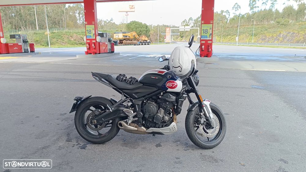 Triumph Trident Triple Tribute - 7