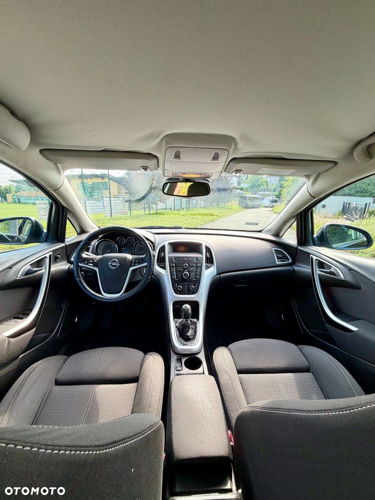 Opel Astra 1.6 Turbo - 16