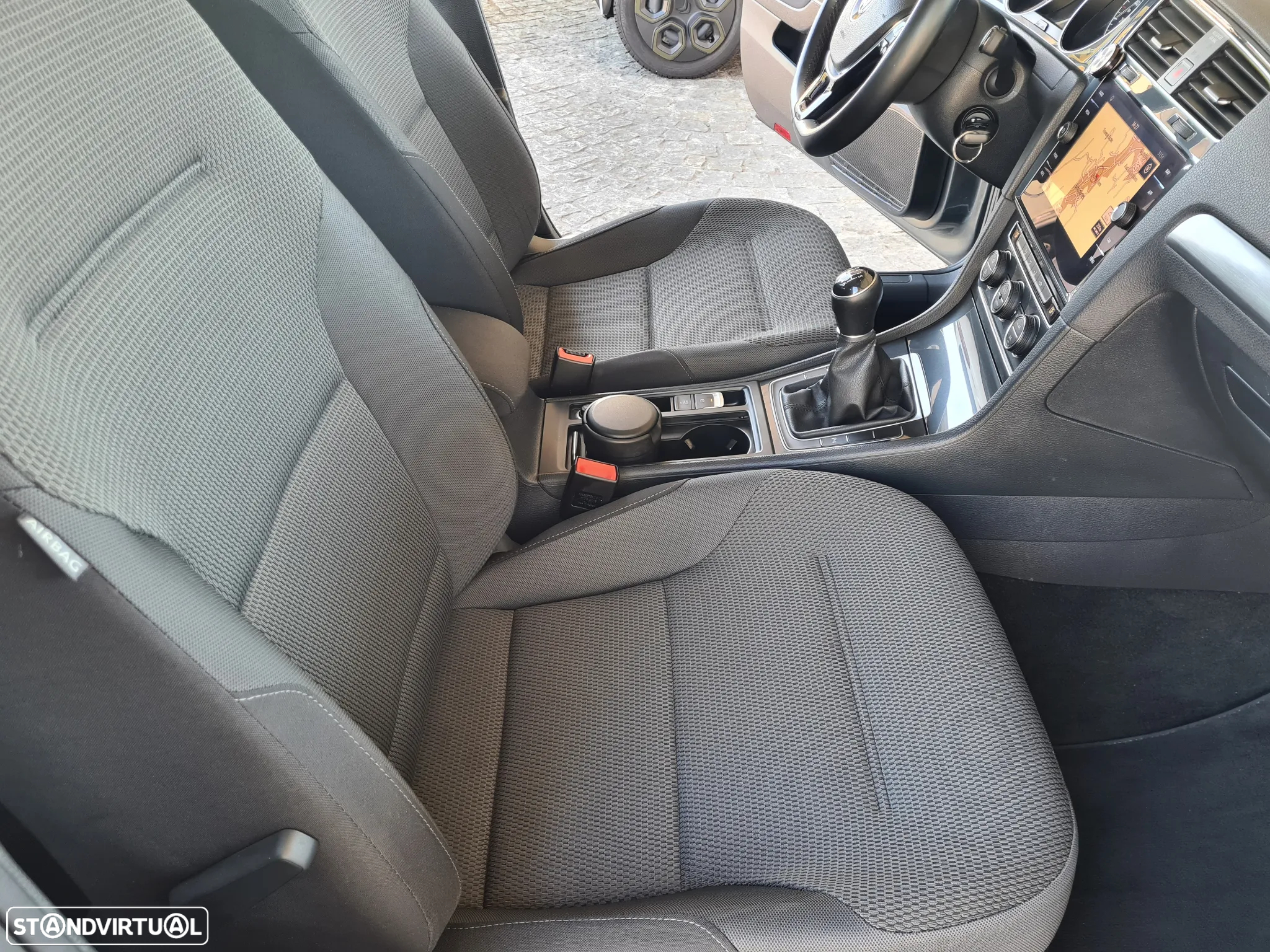VW Golf Variant 1.0 TSI Confortline - 16