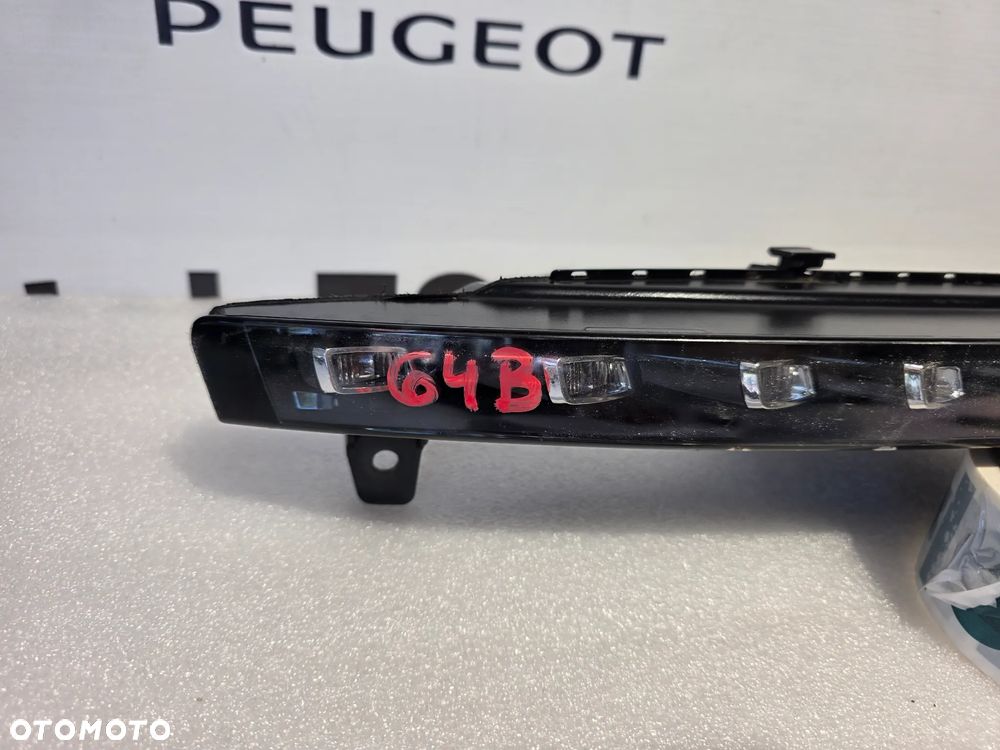AUDI Q7 4L0 LIFT 09-14 LEWY / PRAWY LED DRL ŚWIATŁA DO JAZDY DZIENNIEJ NR 4L0953041D / 4L0953041E , 4L0953042D / 4L0953042E KB64 - 11