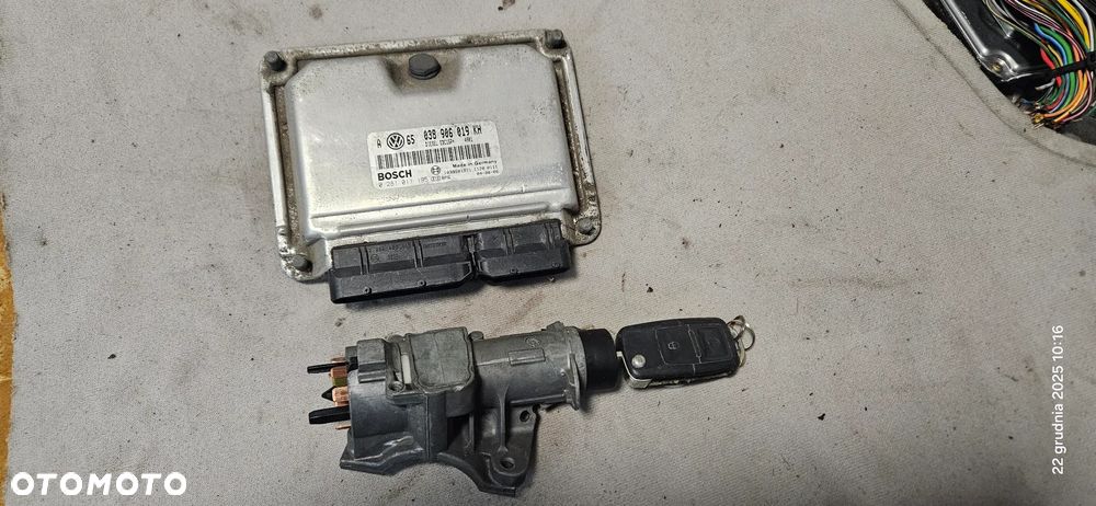 Zestaw sterownik silnika stacyjka VW Golf 4 IV Bora 1,9 TDI 74kW 101KM 038906019KH - 1