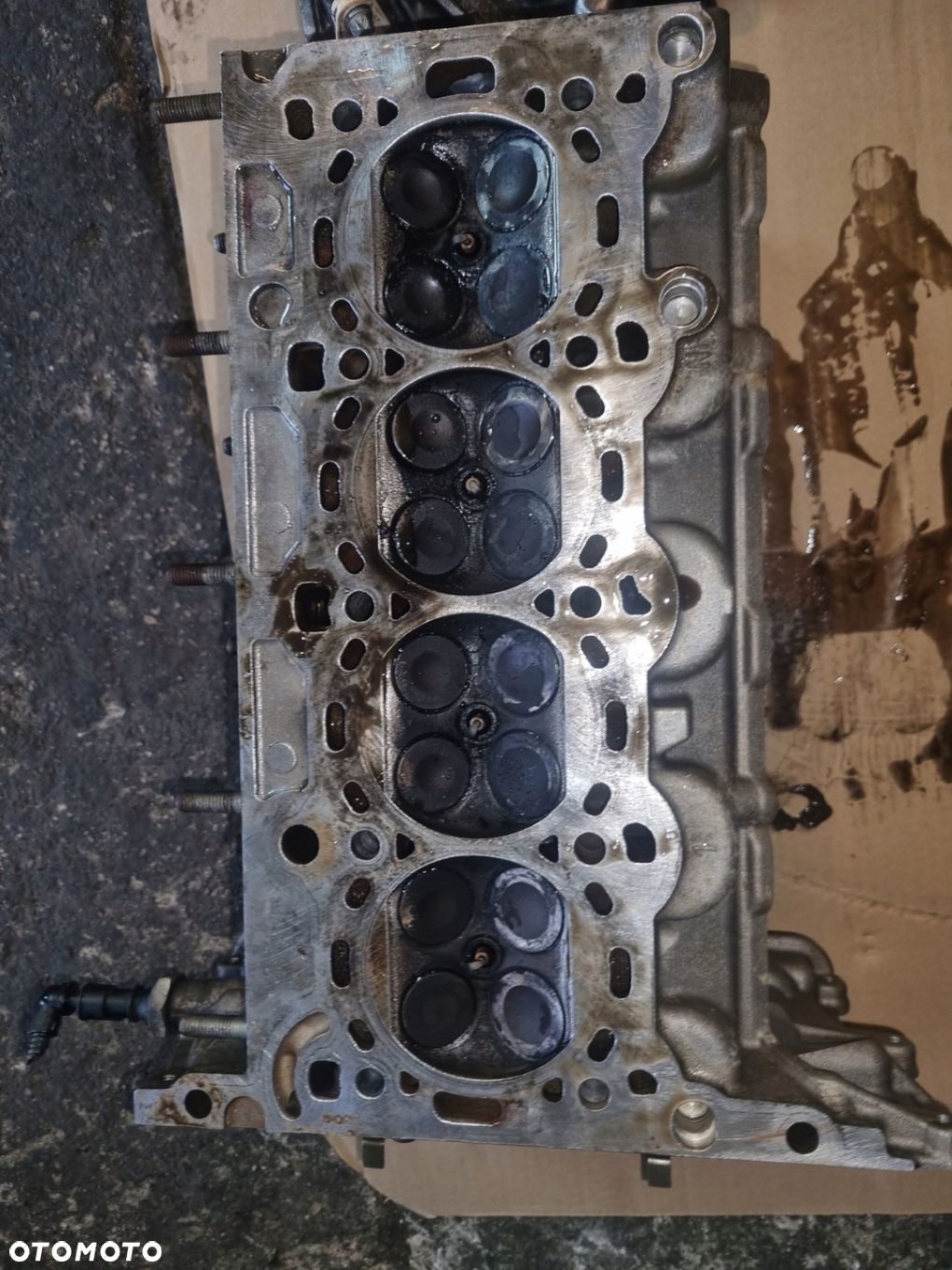 Głowica silnika Opel Corsa Meriva 1.2 16v A12XER 55562229 - 5