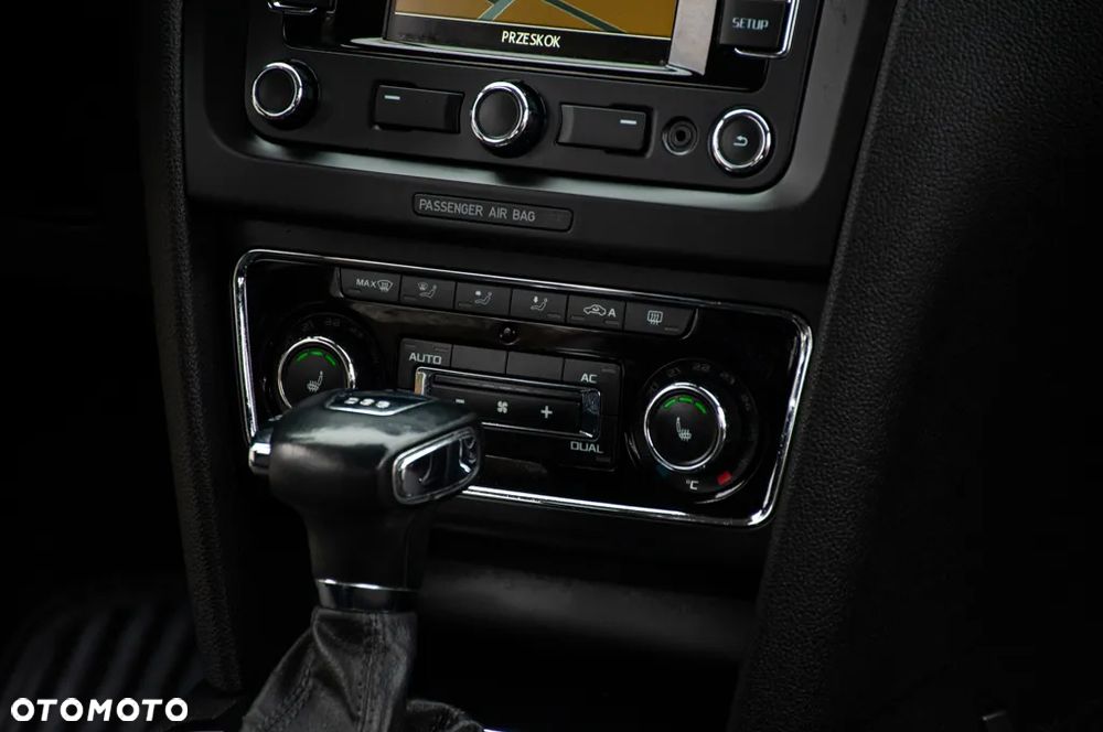 Skoda Superb 2.0 TDI DSG Exclusive - 10