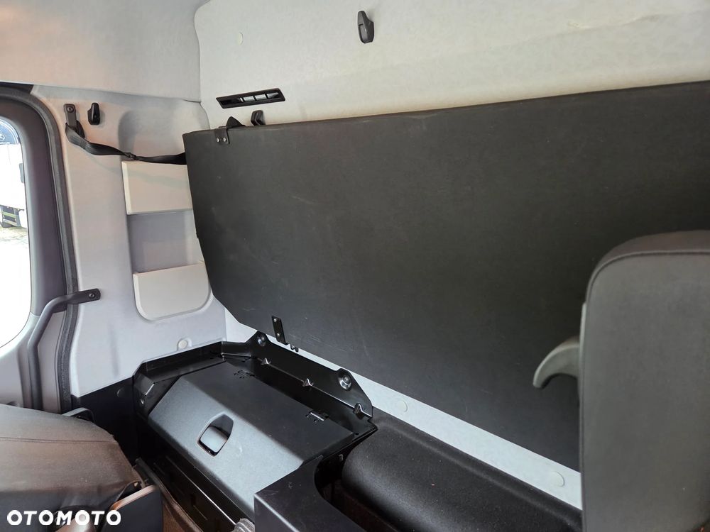 Mercedes-Benz Antos atego actros 1830 - 35