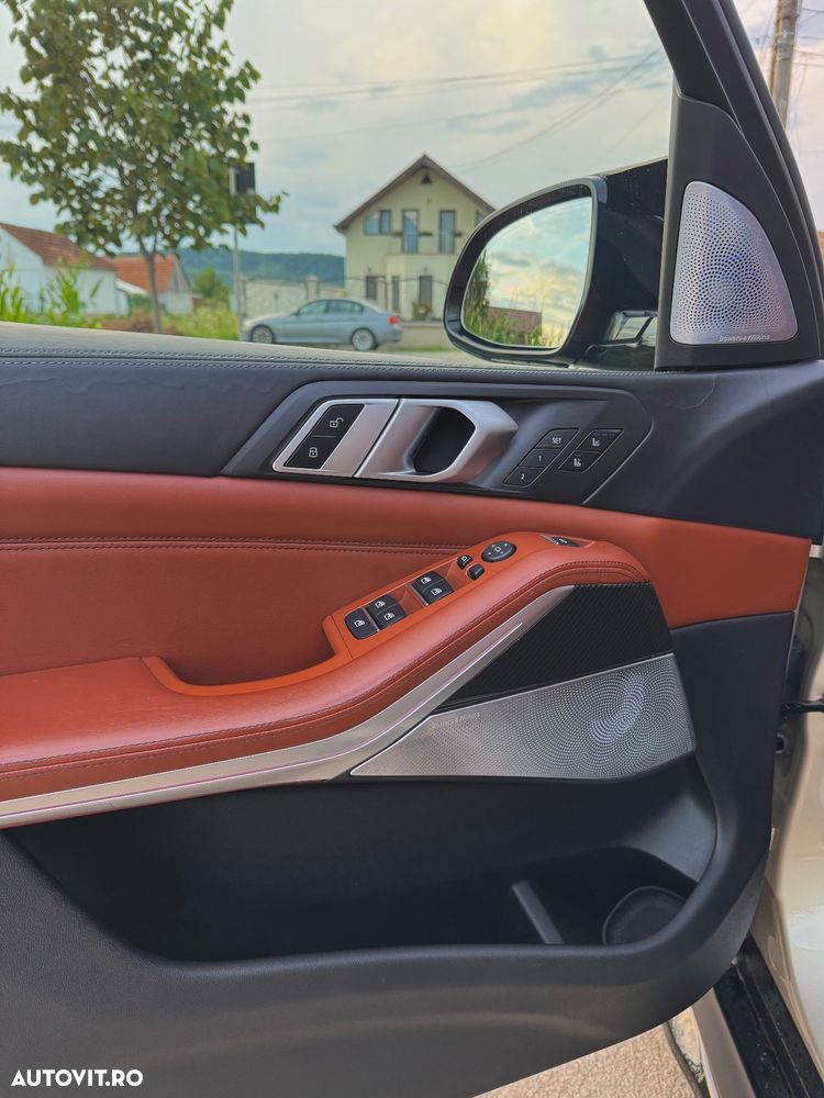BMW X5 M M50d - 23