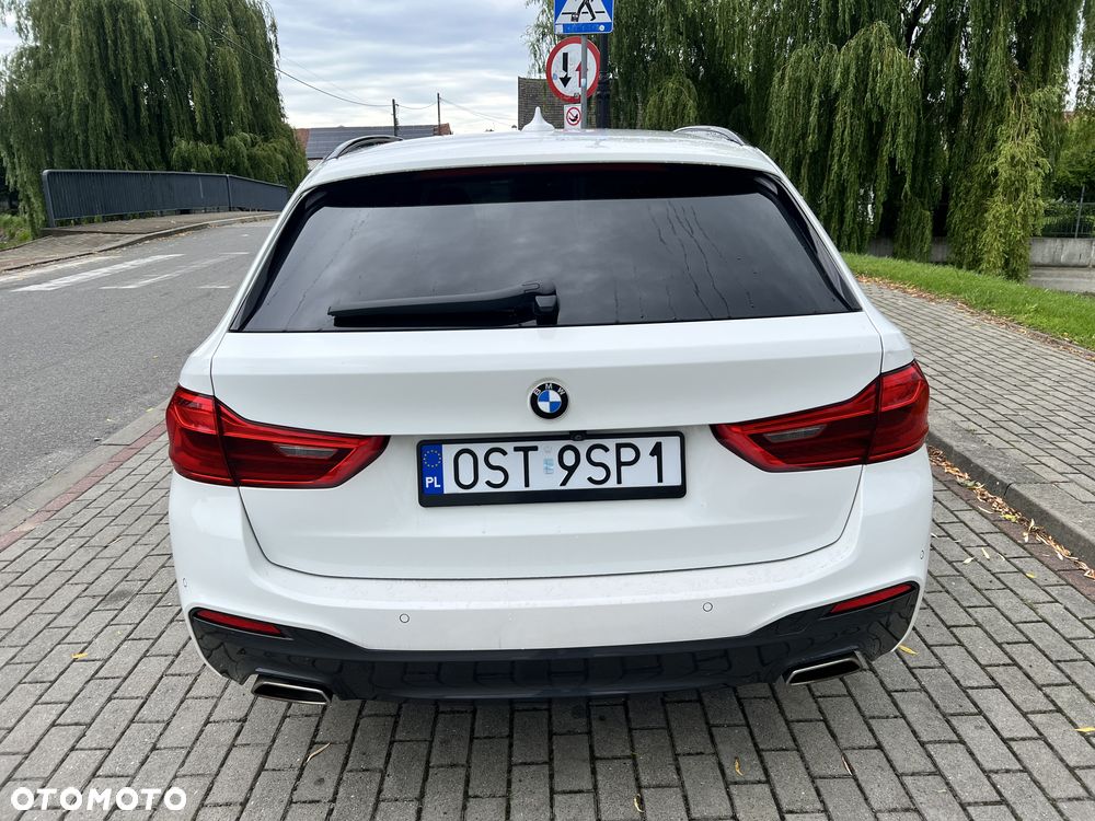 BMW Seria 5 520d M Sport - 9