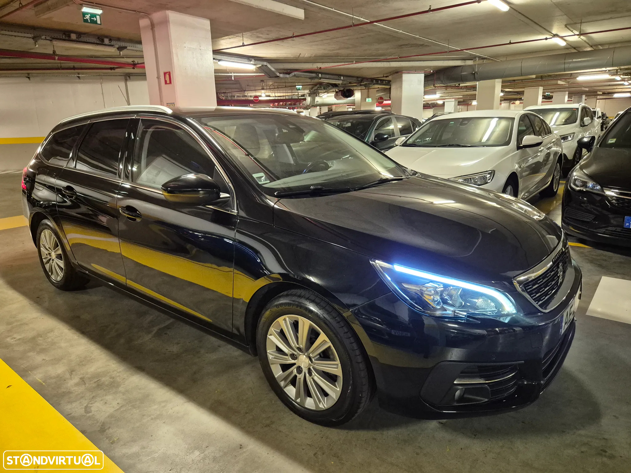 Peugeot 308 SW 1.5 BlueHDi Allure Pack EAT8 - 3