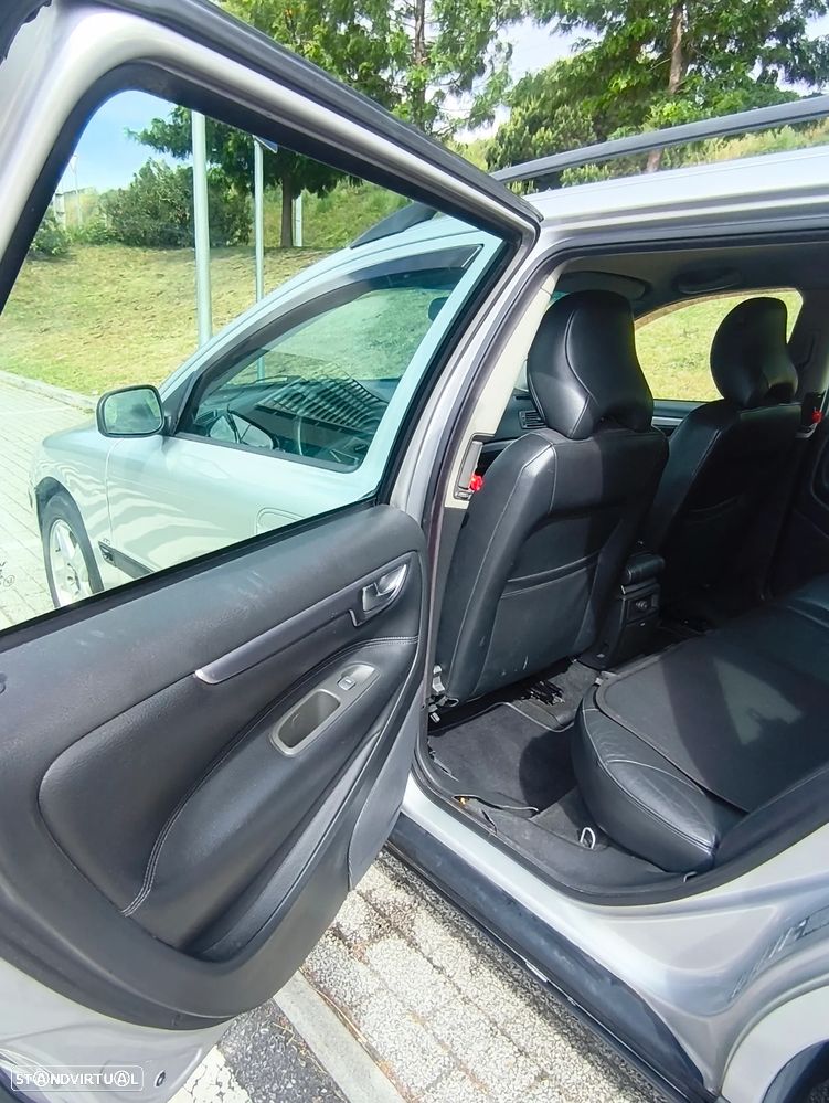 Volvo V70 2.4 D5 - 14