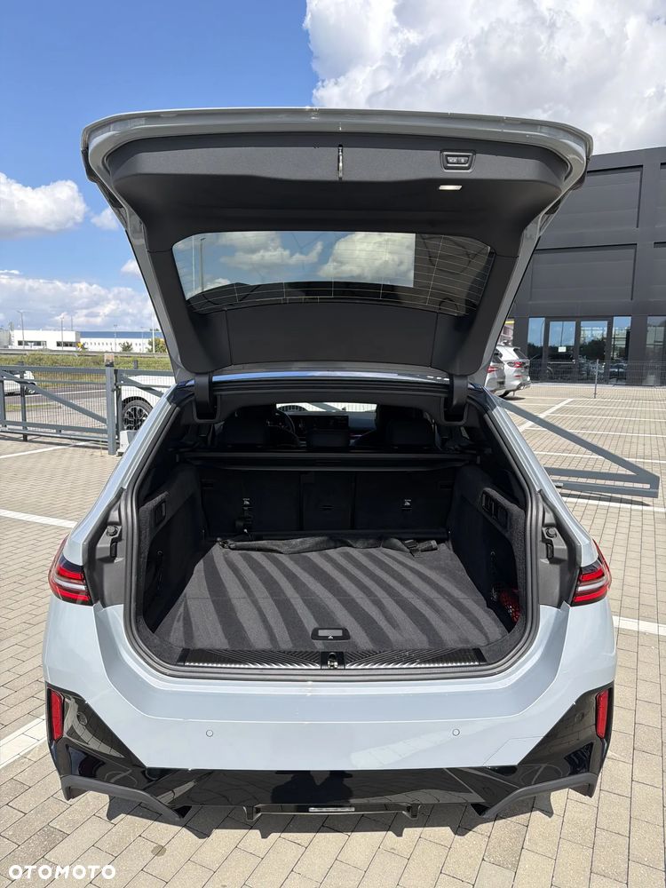 BMW Seria 5 520d xDrive mHEV M Sport - 33