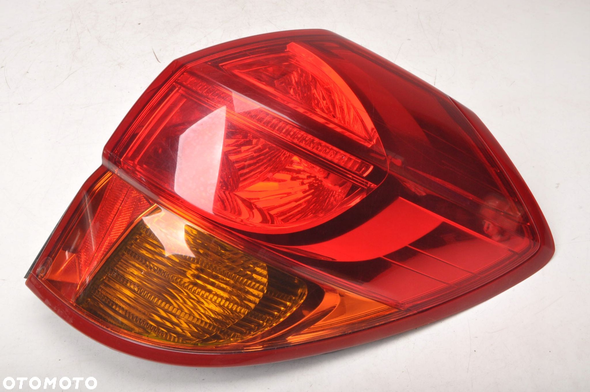 SUBARU OUTBACK III LAMPA PRAWA TYLNA PRAWY TYŁ - 1