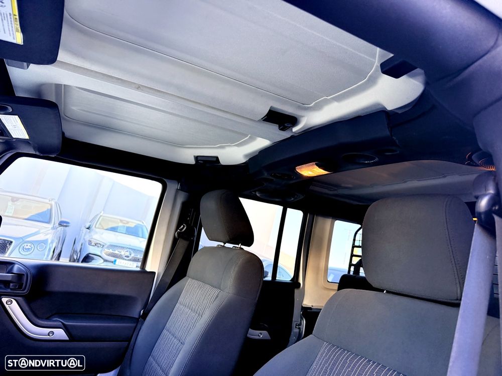 Jeep Wrangler Unlimited 2.8 CRD ATX Sahara Adventure Edition - 23