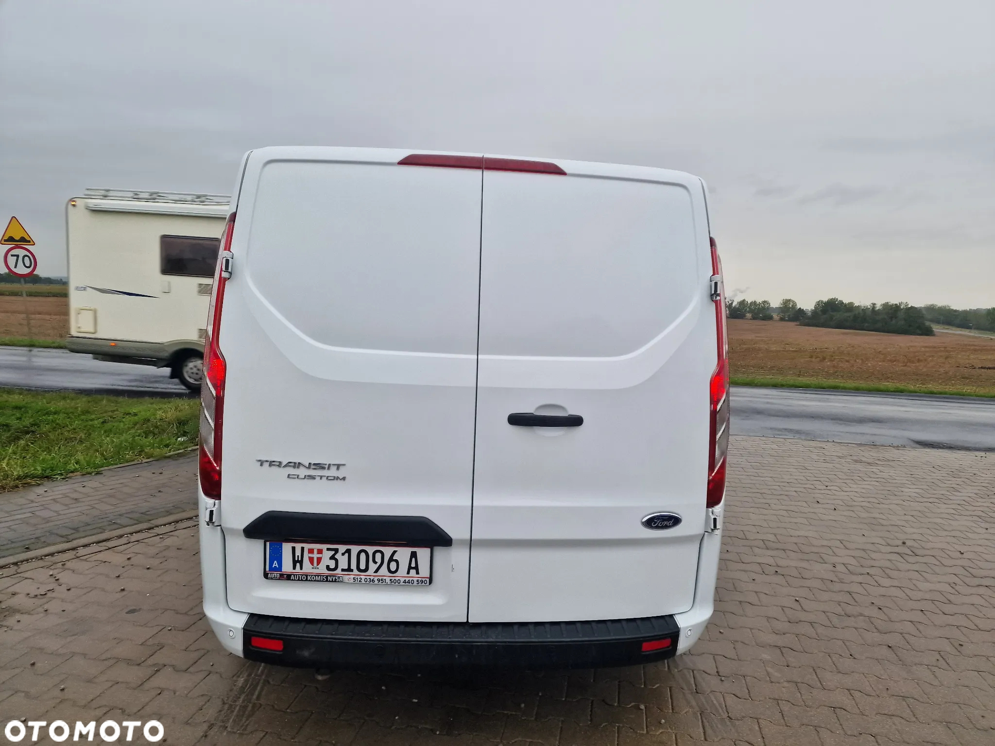 Ford Transit Custom - 14