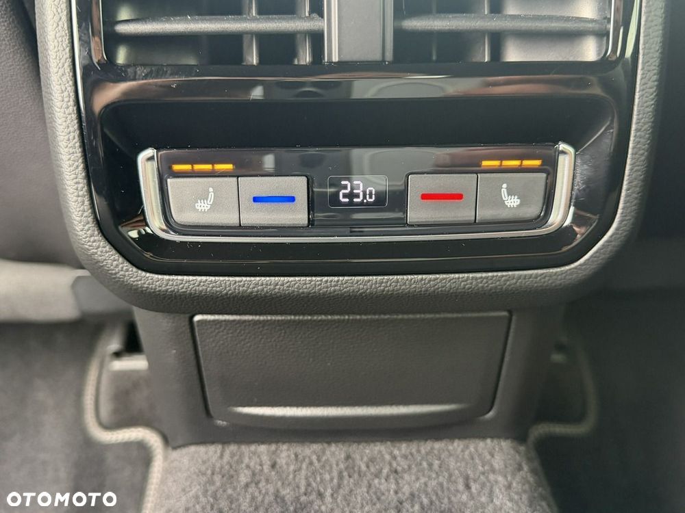 Volkswagen Arteon 2.0 TDI R-Line DSG - 35