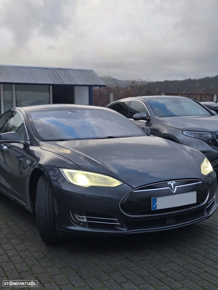 Tesla Model S 70 - 5