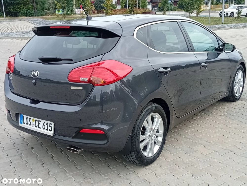 Kia Ceed 1.6 CRDi 128 Platinum Edition - 12