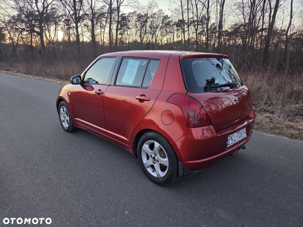 Suzuki Swift - 4