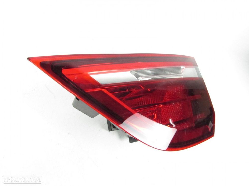 Farolim da mala Direito Seminovo/ Original BMW 2 Gran Tourer (F46) 63217491350 - 2
