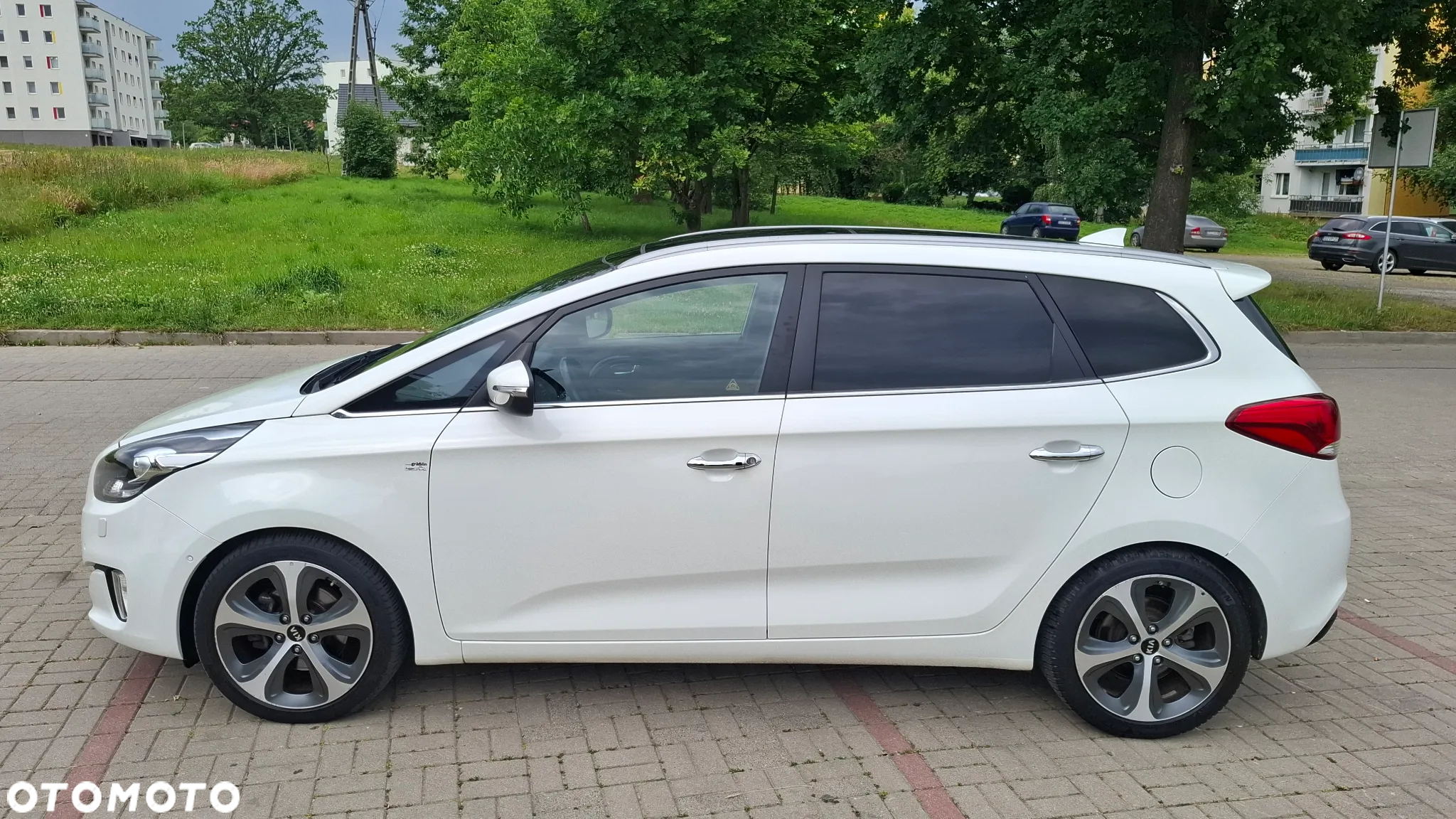Kia Carens 1.7 CRDi Business Line 7os 7DCT - 2