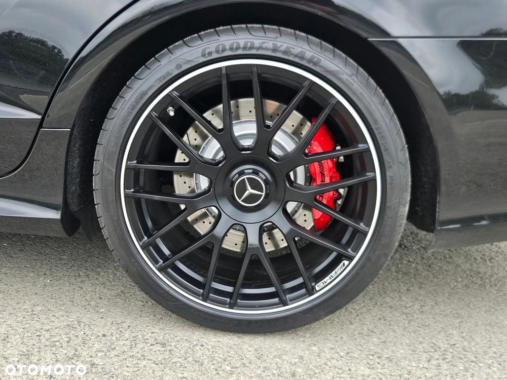 Mercedes-Benz CLS - 31