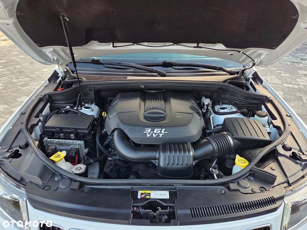 Jeep Grand Cherokee - 12