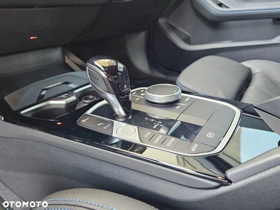 BMW Seria 2 218i M Sport - 11