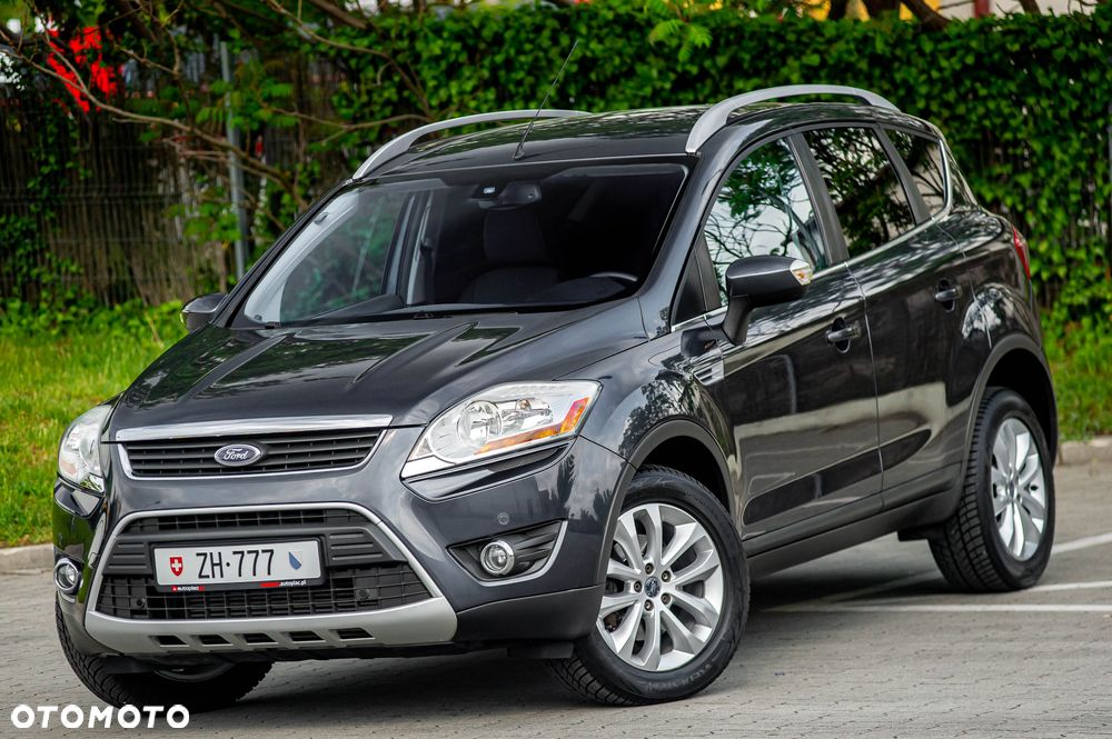 Ford Kuga 2.5 4x4 Titanium - 4