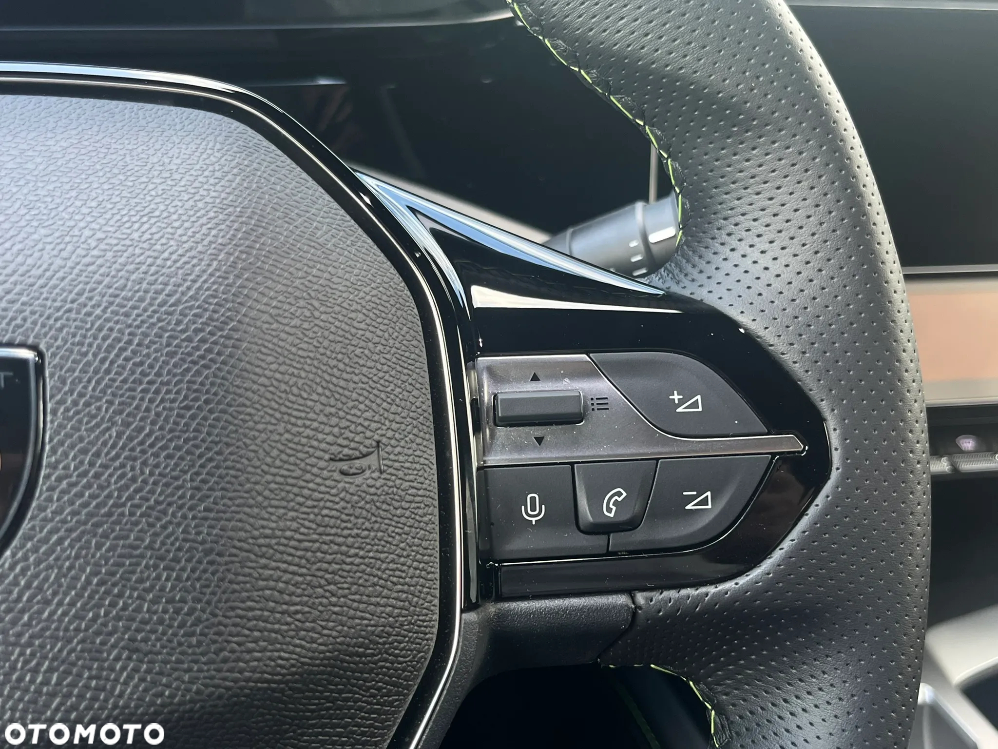 Peugeot 408 1.2 PureTech mHEV GT S&S e-DSC6 - 22