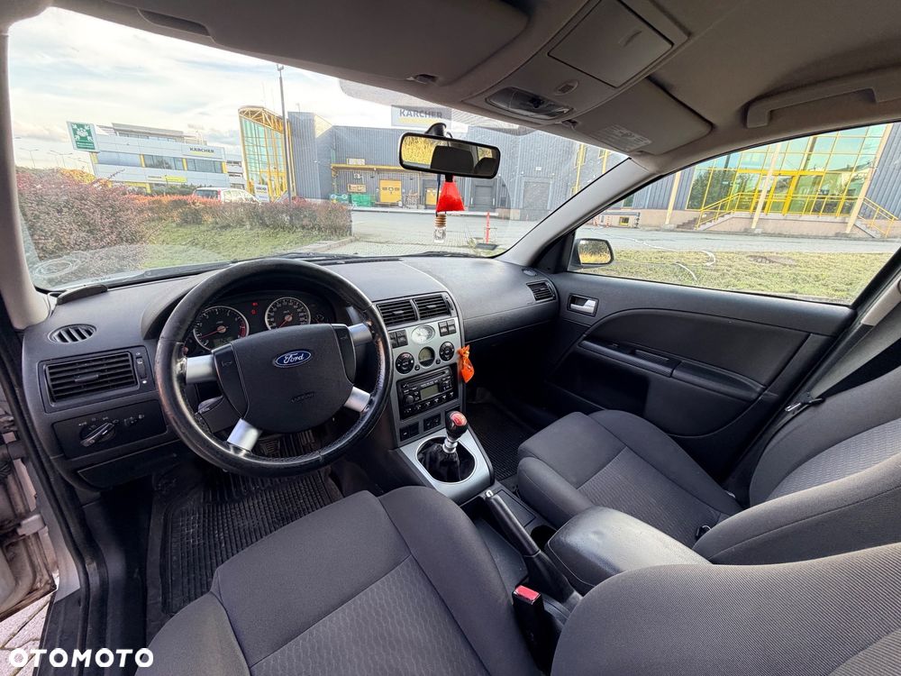 Ford Mondeo 2.0 Trend - 18