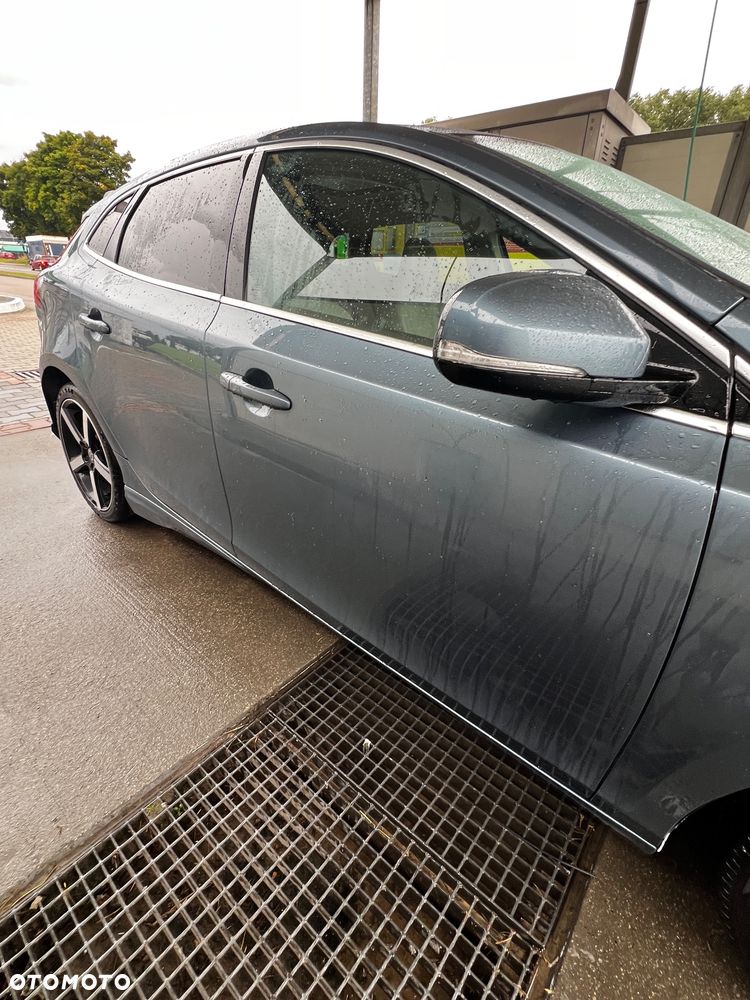 Volvo V40 D2 Summum - 17