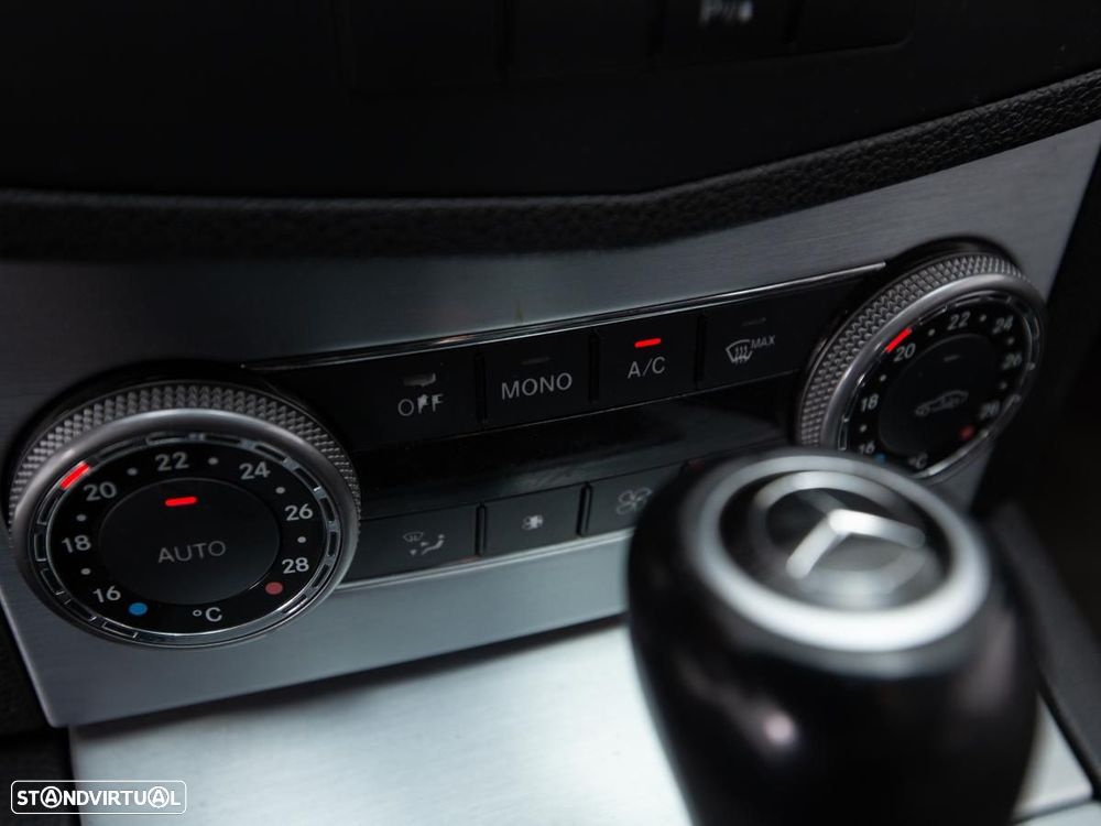 Mercedes-Benz C 320 - 19