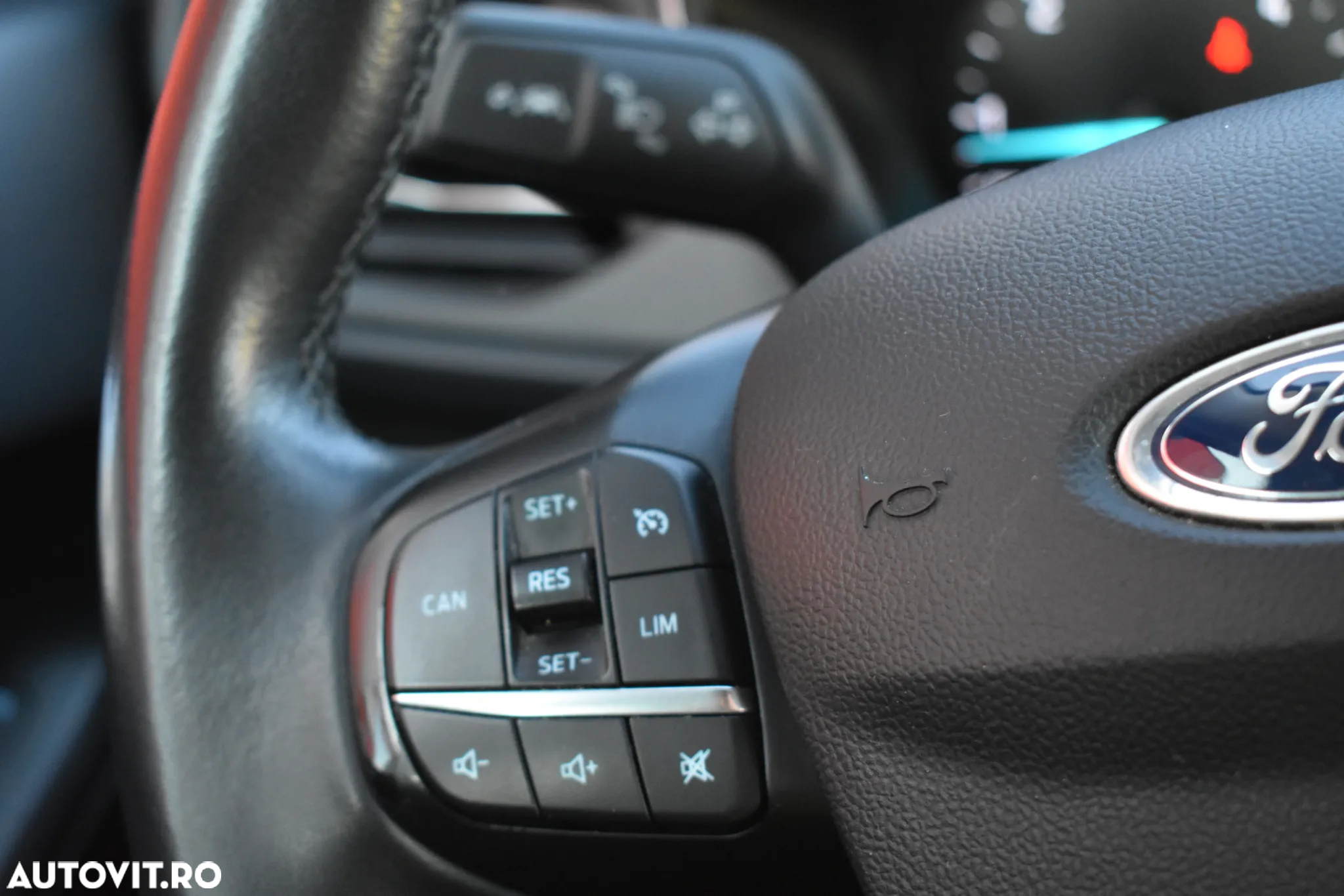 Ford Focus 1.5 EcoBlue Start-Stopp-System TITANIUM - 15