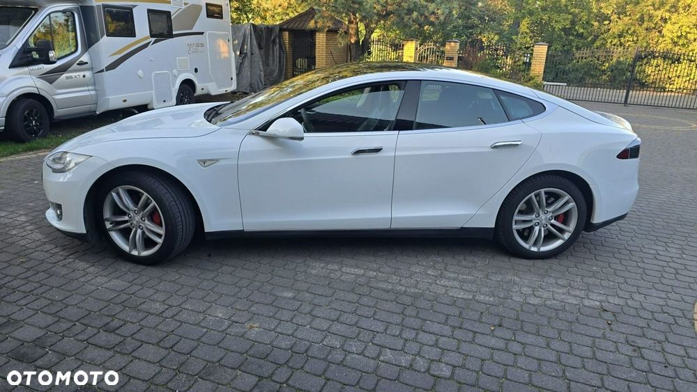 Tesla Model S 2014 photo 2