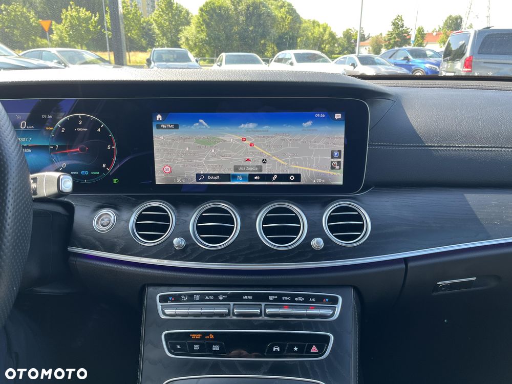 Mercedes-Benz Klasa E 220 d 4-Matic AMG - 18