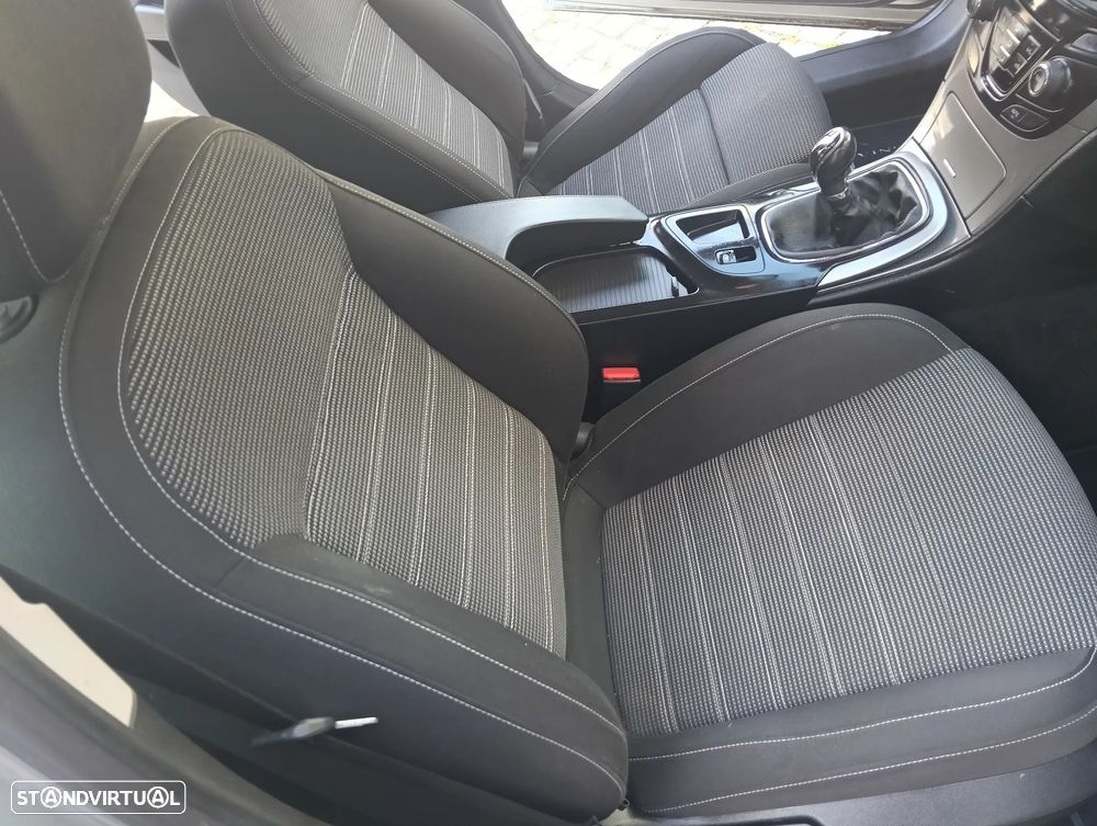 Opel Insignia Sports Tourer 2.0 CDTi Executive S/S - 17