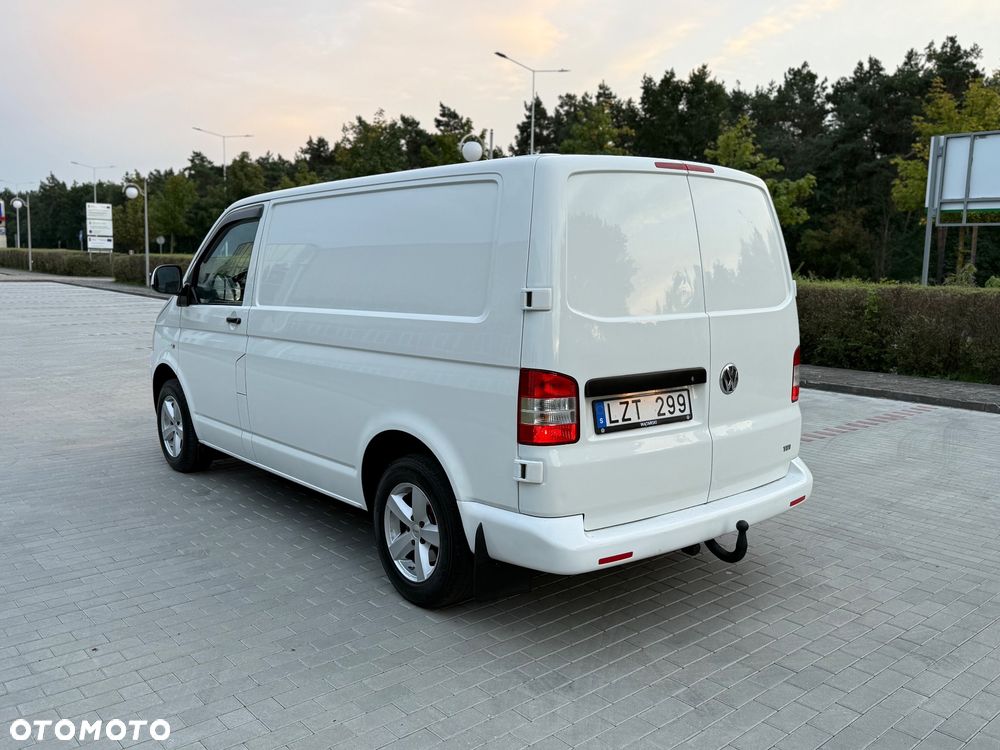 Volkswagen Transporter - 2