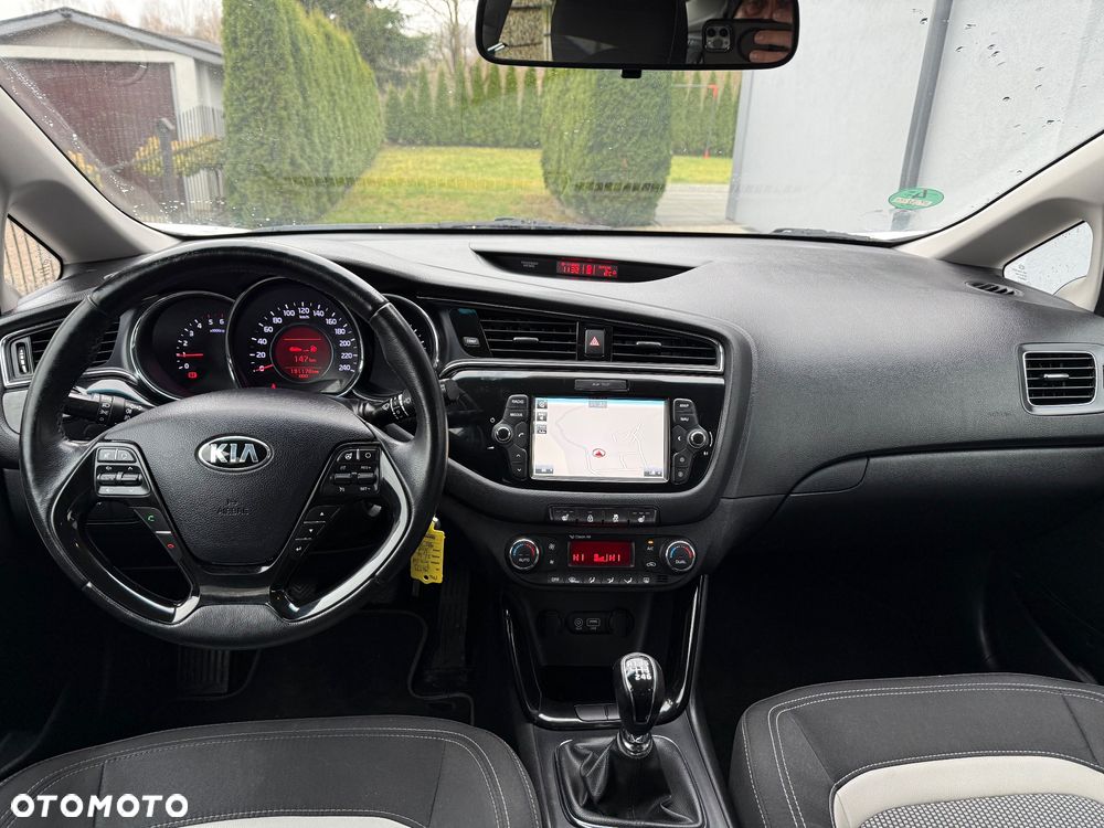 Kia Ceed 1.6 CRDi 136 ISG GT Line - 8