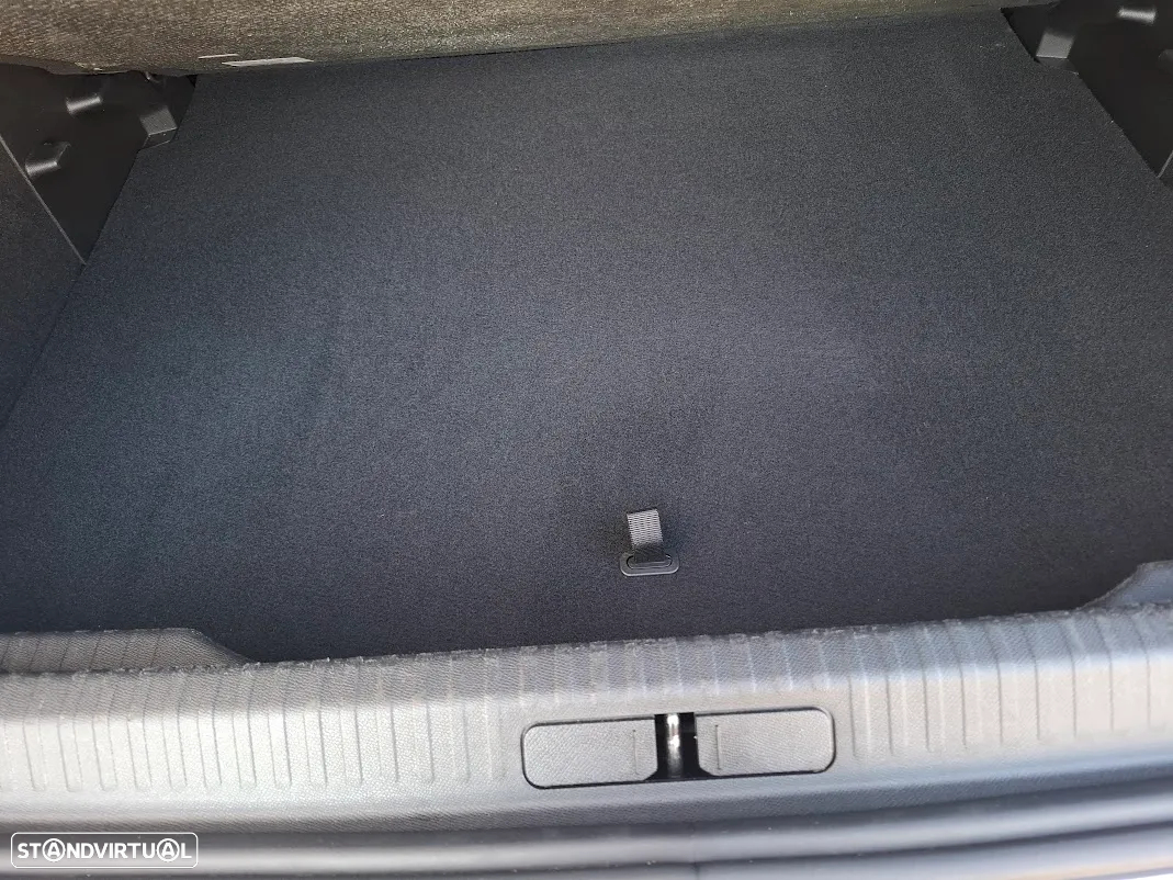 Citroën C4 PureTech 130 Stop&Start EAT8 SHINE - 46